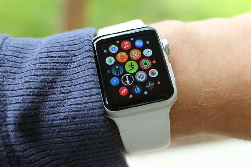 Illustration for article titled Apple Watch Review: I Beta-Tested The Watch So You Don't Have To